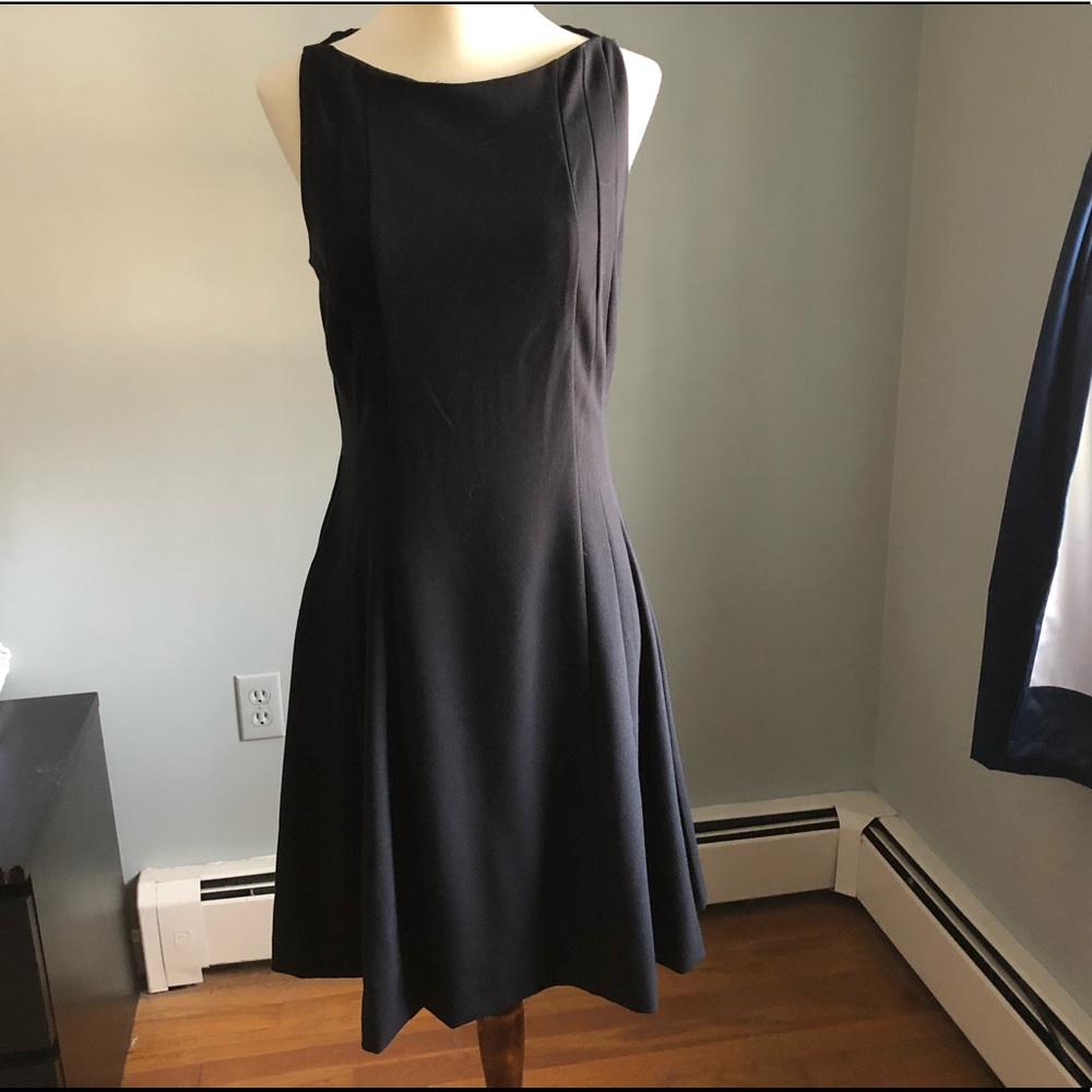 Banana republic sleeveless black dress